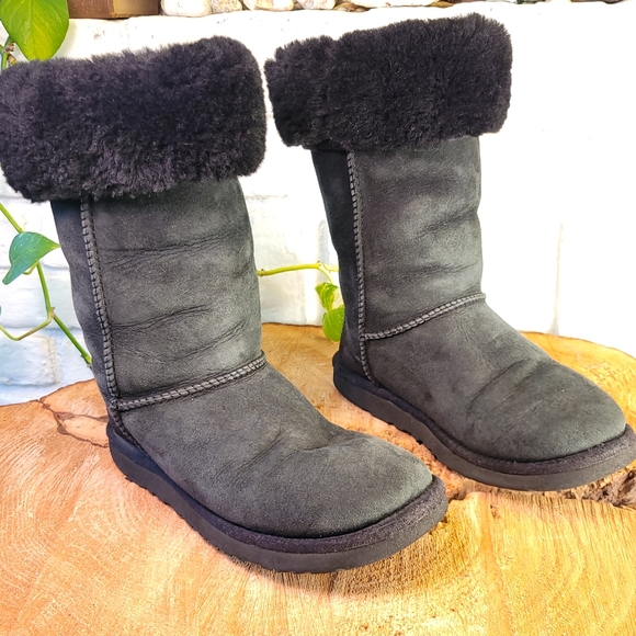 UGG Classic Tall Boots - Picture 8 of 11